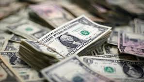 أوراق مالية فئة 100 دولار.jpg