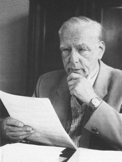 Ernst-ruska-1-sized.jpg