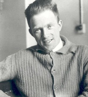 180px-Werner Heisenberg.jpg
