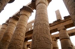 Hypostyle column in the Temple of Amun - panoramio.jpg