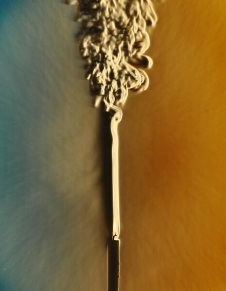 ملف:Laminar-turbulent transition.jpg