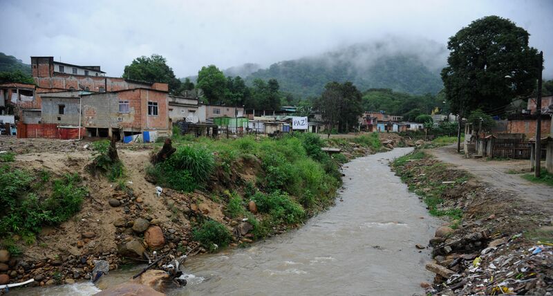 ملف:Rio Capivari Xerem RJ.jpg