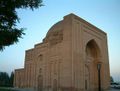 هارونية، المسماة على اسم هارون الرشيد.البناء الحالي يـُعتقد أنه مبني في القرن 13. الشيخ الكبير الإمام الصوفي محمد الغزالي مدفون أيضاً هنا.