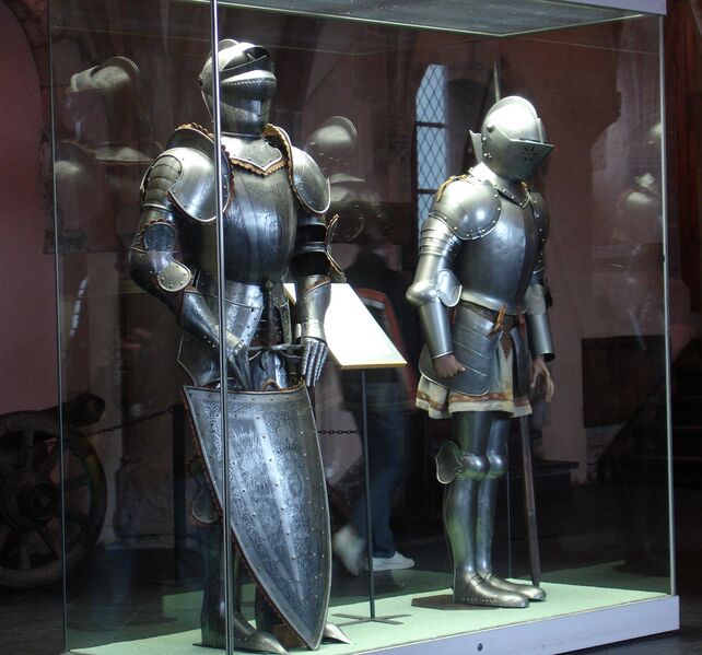 ملف:Burg Vianden 3 (cropped).JPG