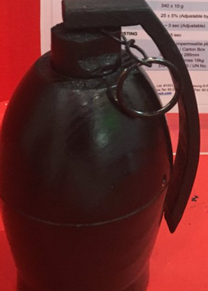 قنبلة يدوية رجم1.png