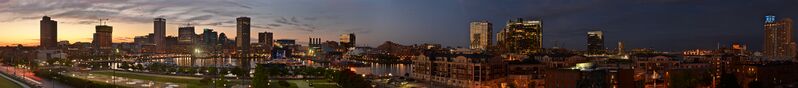 ملف:Baltimore-inner-harbor-sunset-2017-panorama.jpg
