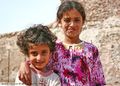 گلستان و لطیفه، دو خواهر هرمزی