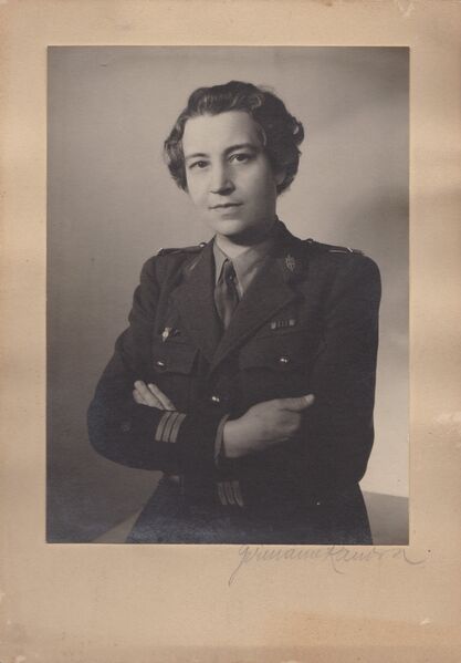 ملف:Linette PortraitKanova Htedéf.png.jpg