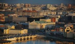 Chelyabinsk Opera Theater and vicinity