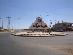 مدخل خربة غزالة الشمالي، معروف باِسم «منطقة المُثَلَّث»؛ لأنه يربط بين خربة غزالة من جهة وَداعل، نامر، الحراك من جهة أخرى.