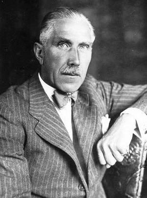 Bundesarchiv Bild 183-S00017, Franz von Papen crop.jpg