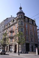 Sallin Apt Building Apr 2011.JPG