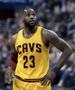 Lebron wizards 2017 (cropped).jpg