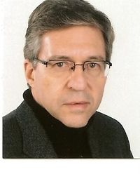 Yossi Beilin.jpg