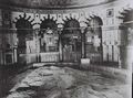 صورة داخلية تظهر الصخور (1915).