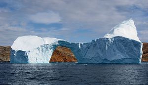 Iceberg with hole near sanderson hope 2007-07-28 2.jpg