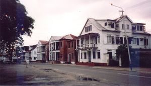 منازل على النمط الاستعماري، واتركانت, Paramaribo