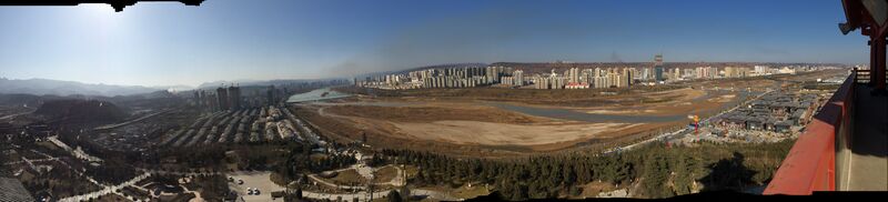 ملف:Baoji-Jintai-across-Weihe.jpg
