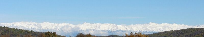 ملف:Georgian caucasus.jpg