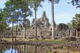Le Bayon (Angkor Thom) (6918753837).jpg
