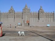 المسجد الجامع في جني، مبنى شهير شُيد من banco, a type of adobe