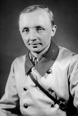 Bundesarchiv Bild 183-2004-0825-502, Dr. Johann von Leers.jpg