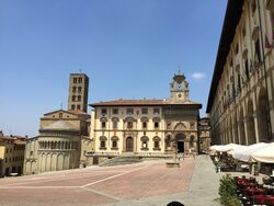 Piazza Grande, Arezzo.JPG