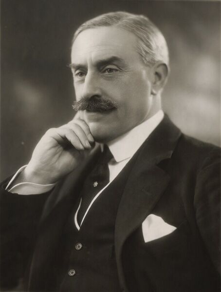 ملف:Viscount Goschen.jpg