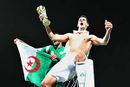 رفيق صايفي يحتفل بالتأهل إلى مونديال 2010