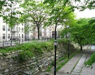 Croton Walk, south of Kingsbridge Road، برونكس