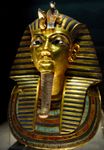 القناع الذهبي لتوت غنج أمون، مصنوع من 11 كگ من الذهب.