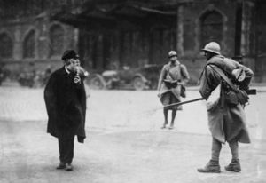 Bundesarchiv Bild 183-R09876, Ruhrbesetzung.jpg