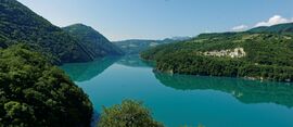 Lac de Notre-Dame-de-Commiers 2016-06-04.jpg