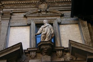IMG 3148 Giovan Pietro Lasagna, Monumento a Decimo Magno Ausonio - Milano, Scuole palatine - Foto G. Dall'Orto, 3-gen-2006.jpg