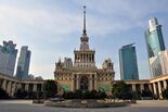The Shanghai Exhibition Center، مثال للعمارة الستالينية