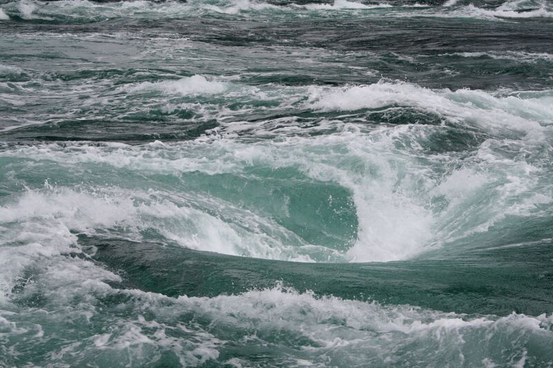 ملف:Naruto Whirlpools taken 4-21-2008.jpg