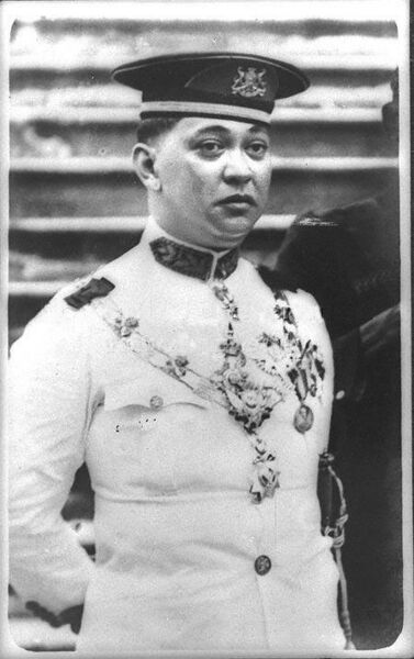 ملف:Sultanismail.jpg
