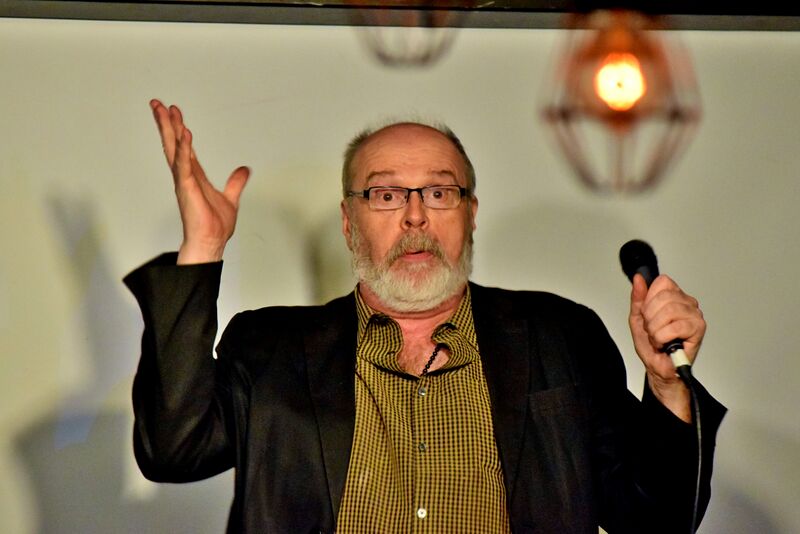 ملف:Comedian Rick Overton (2017-10-26).jpg