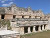 Uxmal - Quadrangulo de las Monjas - Nördlicher Palast und kleine Halle 1.jpg