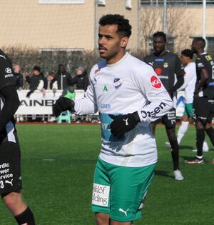 ‏عبدالفتاح عسيري في تدريبات فريقه ماريهامن الفنلندي