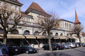 Les Arcades Feb 2011.jpg