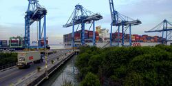 Northport Malaysia Wharve.JPG