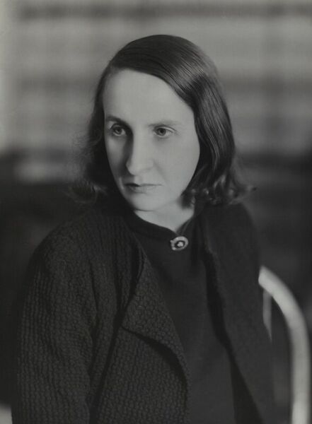 ملف:Elisabeth-Lutyens.jpg