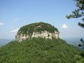 Pilot Mountain, 738 متر (2،421 ft), Sauratown Mountains, North Carolina, United States