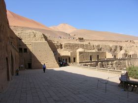 Turpan-bezeklik-cuevas-d01.jpg