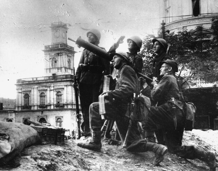 ملف:Defenders of Warsaw (1939).jpg