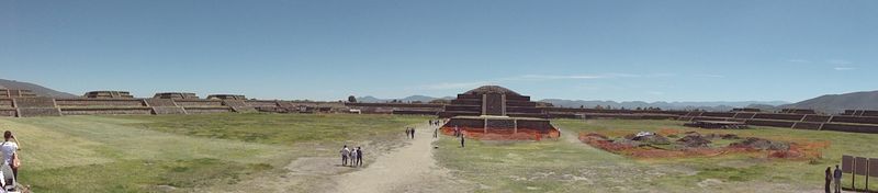 ملف:CiudadelaTeotihuacan.jpg