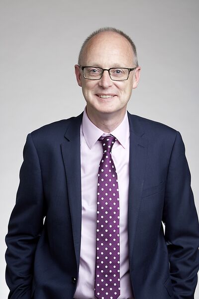 ملف:Kenneth Wolfe Royal Society.jpg