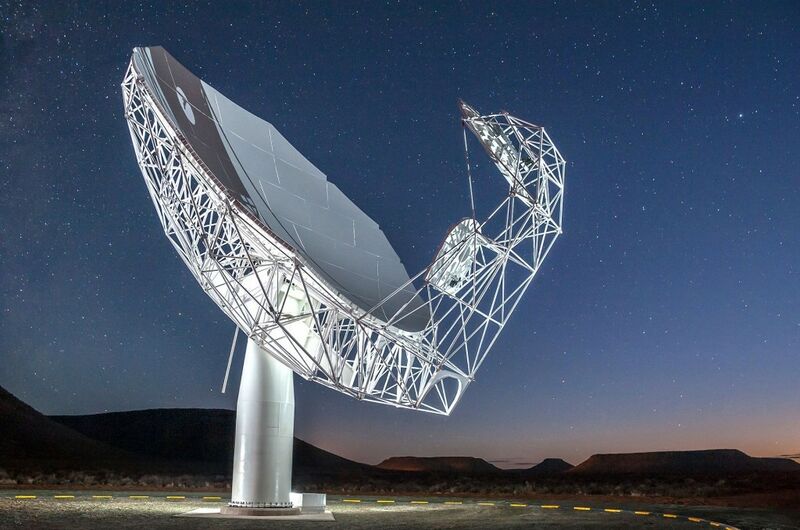 ملف:MeerKAT Radio Telescope.jpg