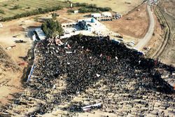 Ali Khamenei in Hoveyzeh Martyrs' Cemetery (6).jpg